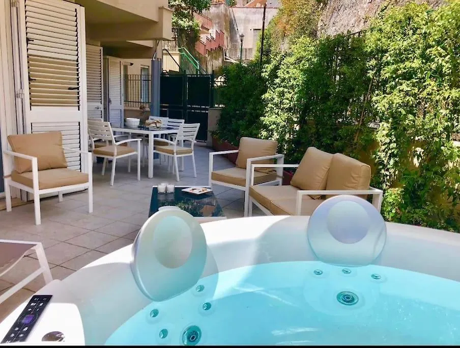 Appartamento Casa Mando With Terrace And Jacuzzi Taormina