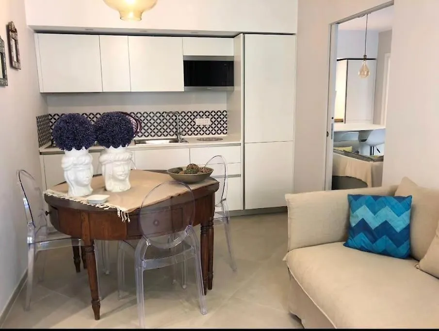 Appartamento Casa Mando With Terrace And Jacuzzi Taormina