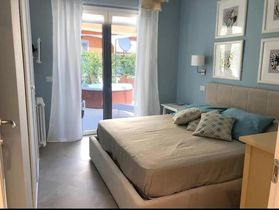 Casa Mando With Terrace And Jacuzzi Διαμέρισμα Ταορμίνα